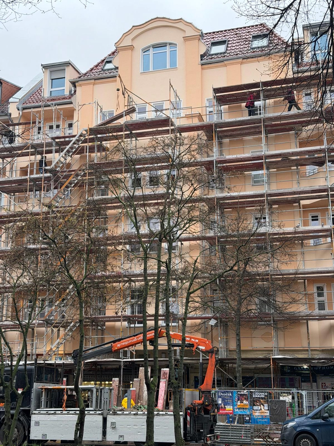 Raef Bau – Innenbau, Fliesenlegen, Trockenbau, Vermietung von Baugeräten – Wohnung