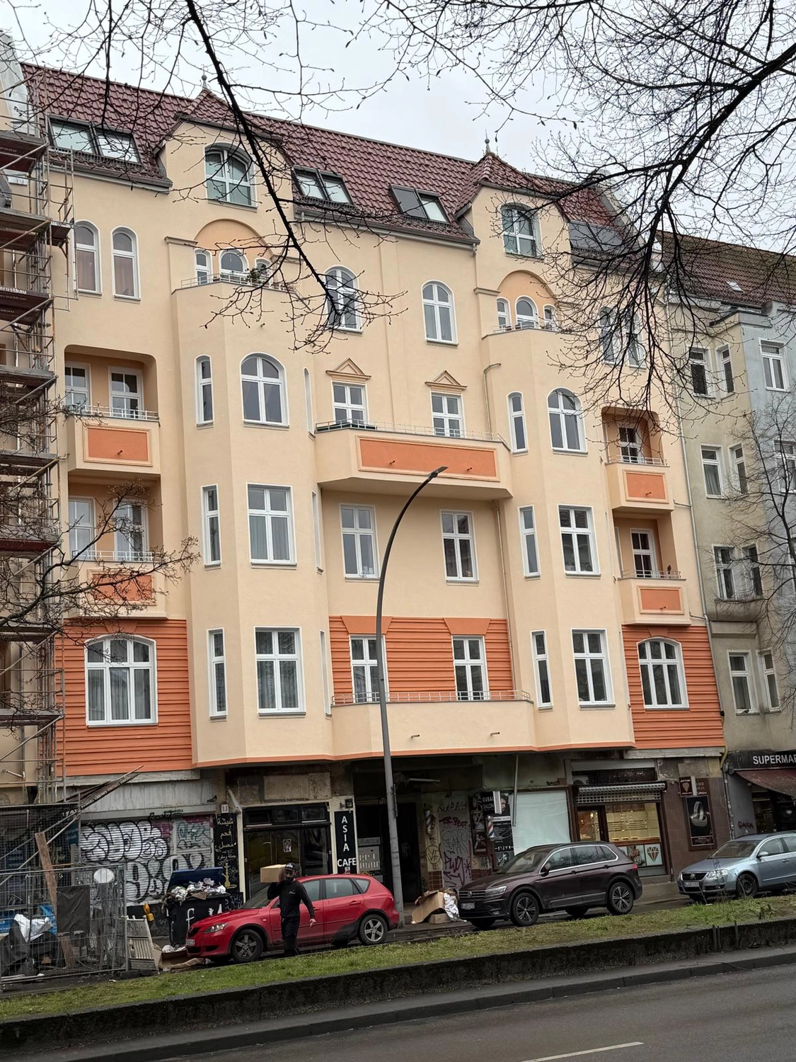 Raef Bau – Innenbau, Fliesenlegen, Trockenbau, Vermietung von Baugeräten – Wohnung