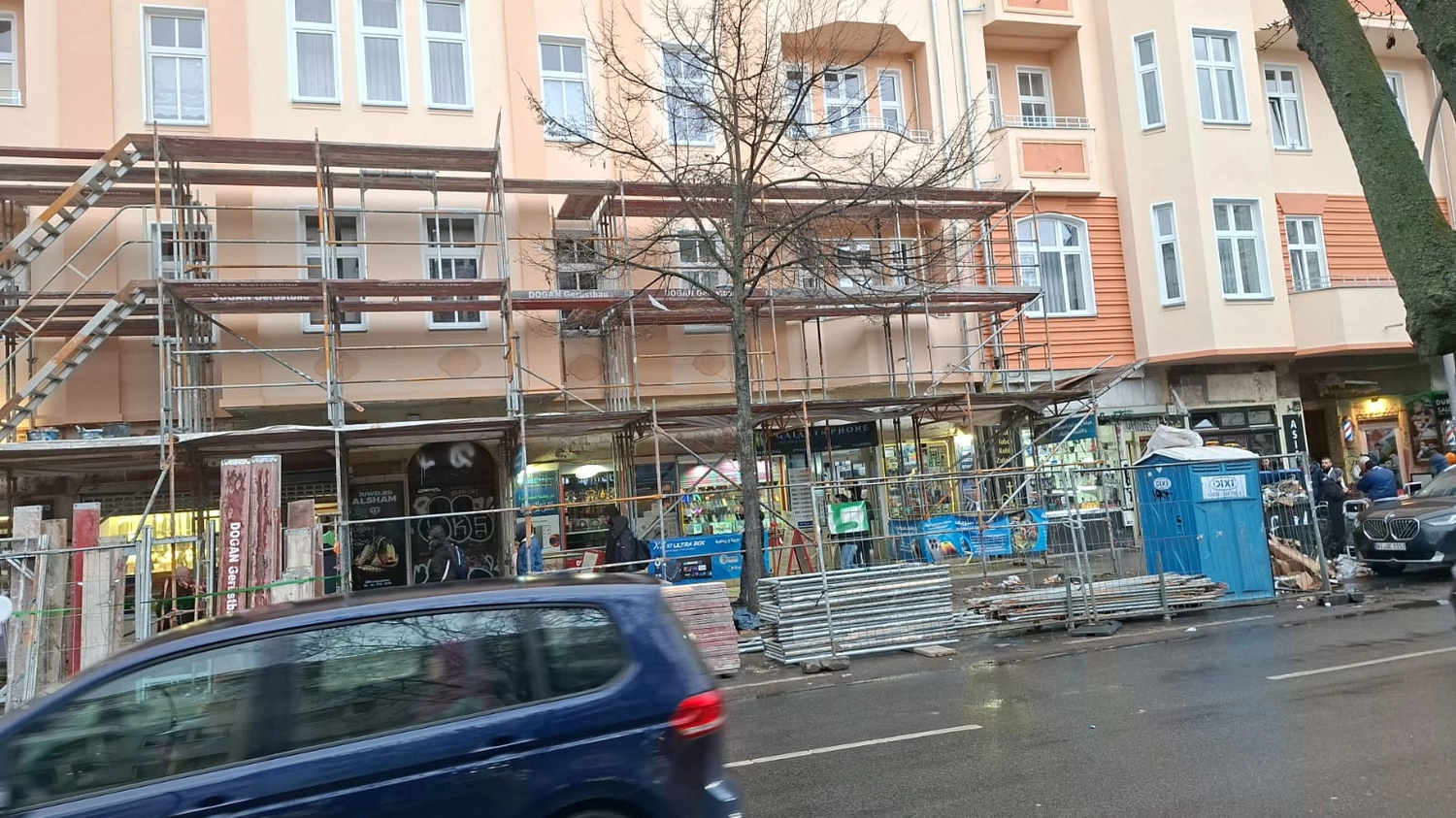 Raef Bau – Innenbau, Fliesenlegen, Trockenbau, Vermietung von Baugeräten – Wohnung