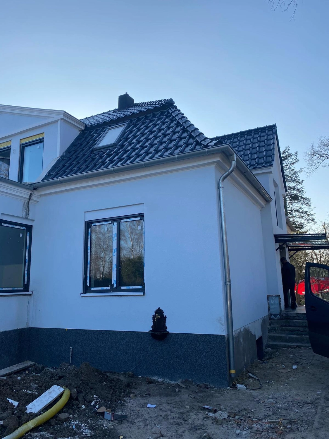 Raef Bau – Innenbau, Fliesenlegen, Trockenbau, Vermietung von Baugeräten – Renovierung