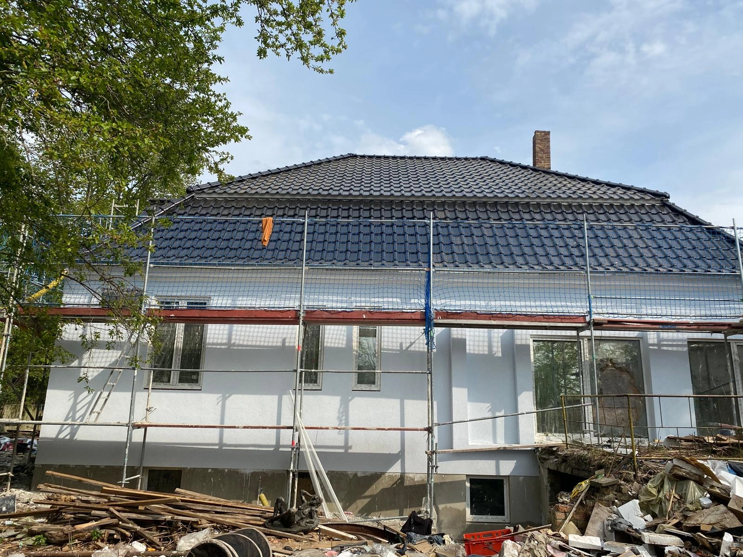 Raef Bau – Innenbau, Fliesenlegen, Trockenbau, Vermietung von Baugeräten – Renovierung