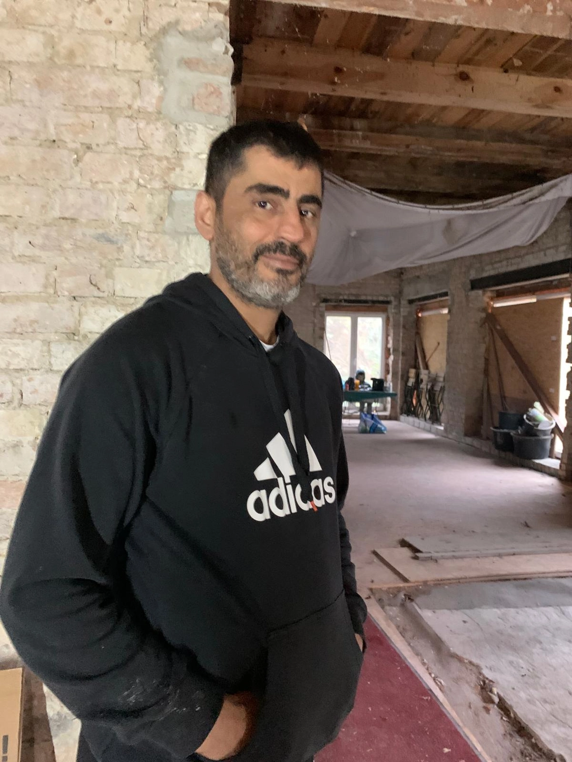 Raef Bau – Innenbau, Fliesenlegen, Trockenbau, Vermietung von Baugeräten – Renovierung