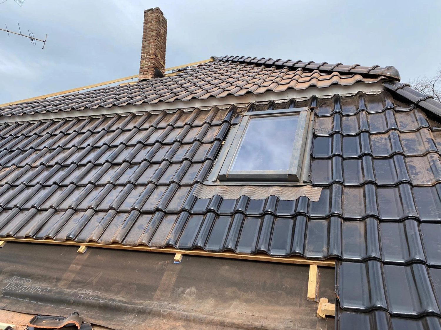 Raef Bau – Innenbau, Fliesenlegen, Trockenbau, Vermietung von Baugeräten – Renovierung