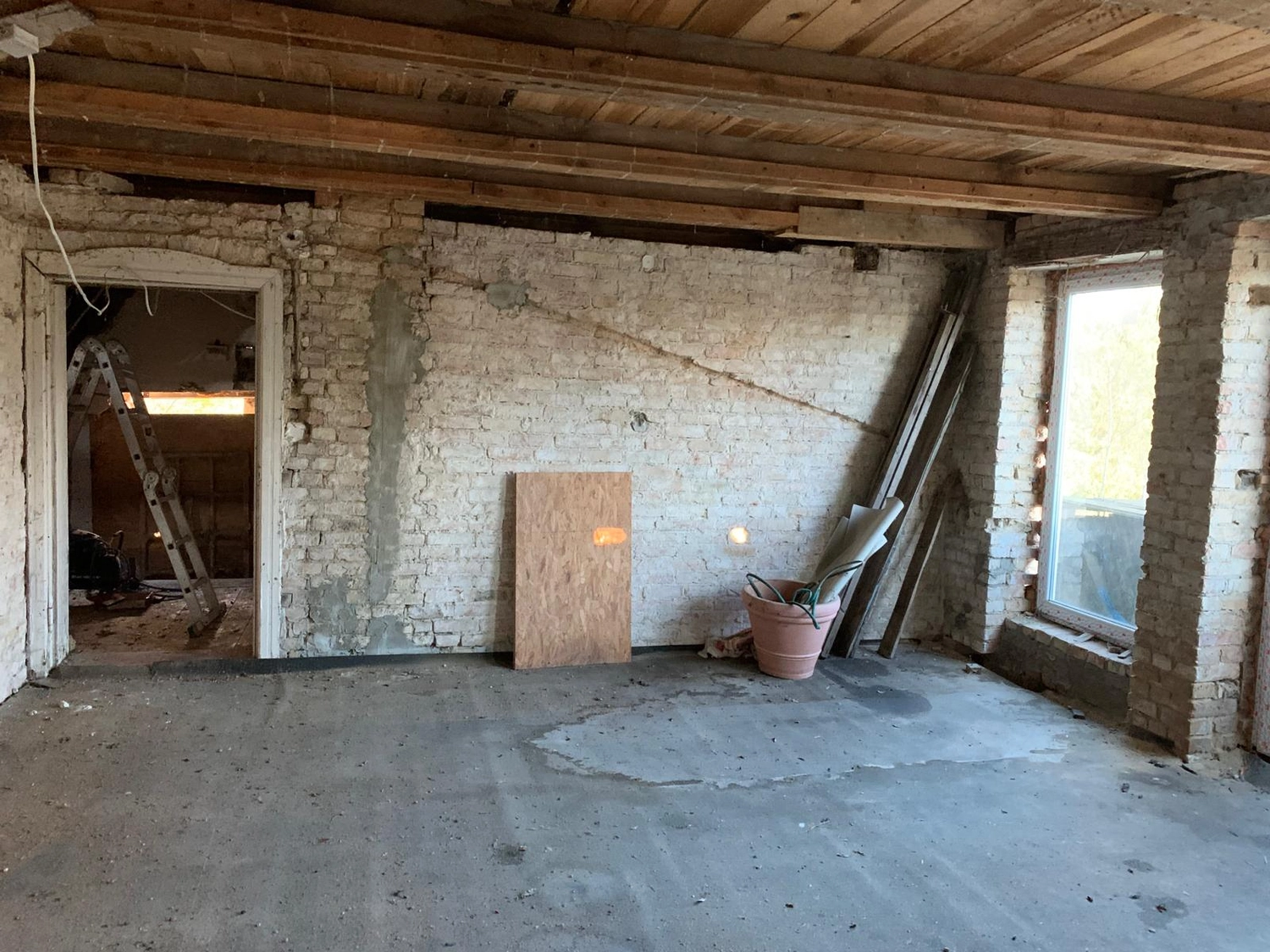 Raef Bau – Innenbau, Fliesenlegen, Trockenbau, Vermietung von Baugeräten – Renovierung