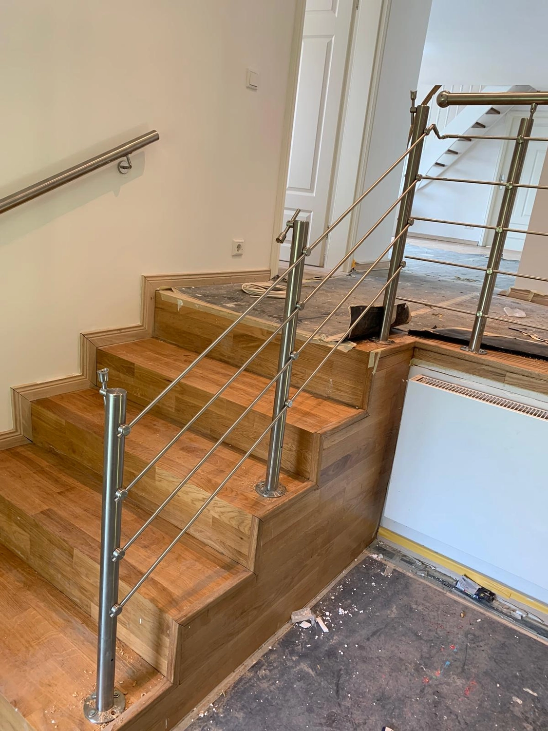 Raef Bau – Innenbau, Fliesenlegen, Trockenbau, Vermietung von Baugeräten – Renovierung