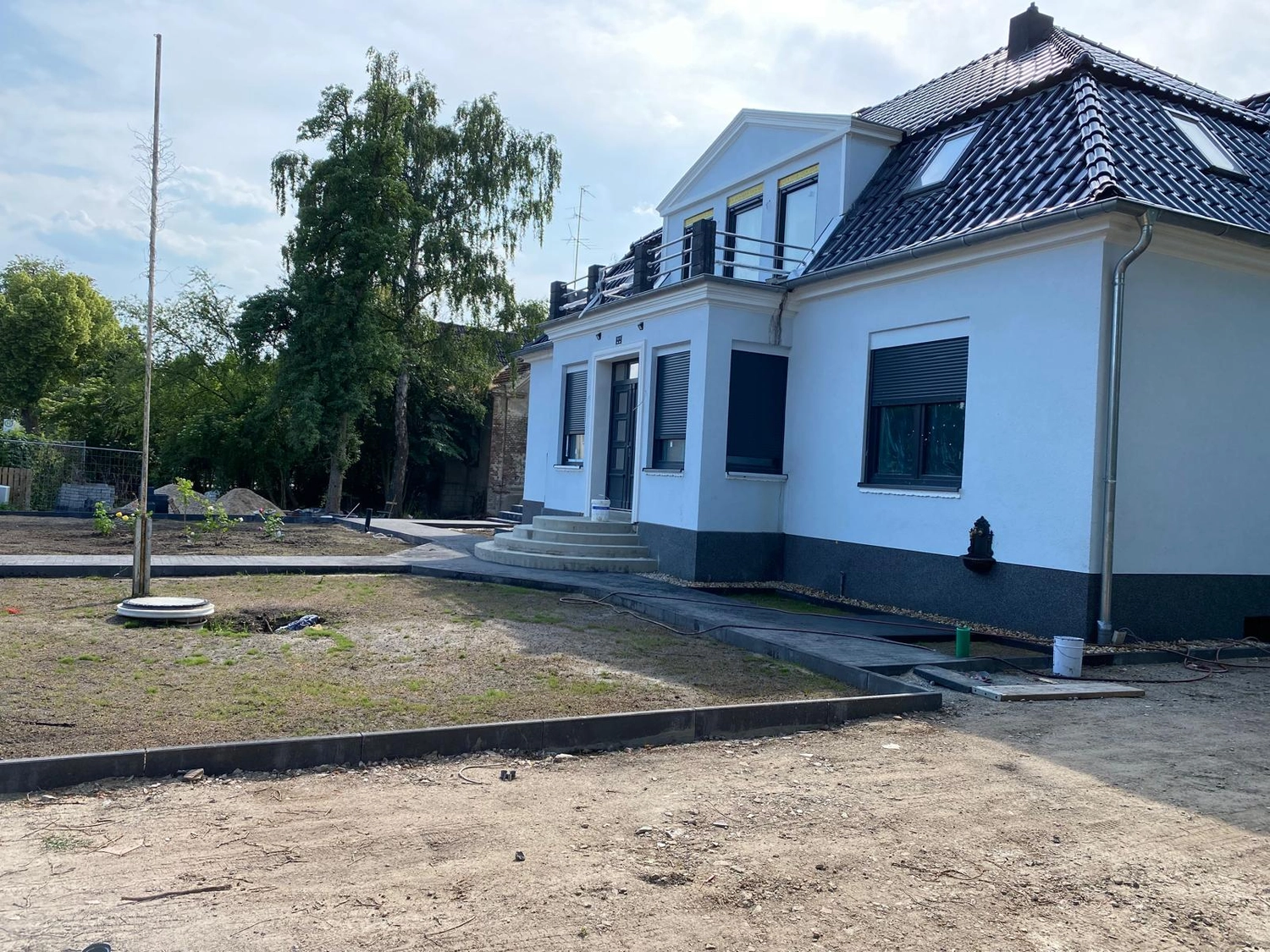 Raef Bau – Innenbau, Fliesenlegen, Trockenbau, Vermietung von Baugeräten – Renovierung