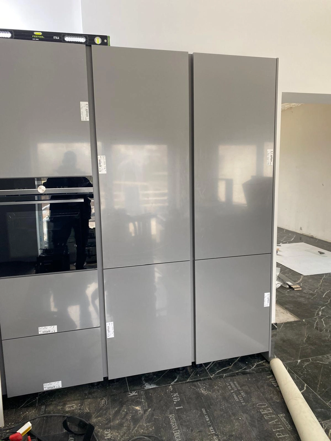 Raef Bau – Innenbau, Fliesenlegen, Trockenbau, Vermietung von Baugeräten – Renovierung